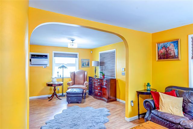 7 Nicholas Street, Port Jefferson, NY 11777