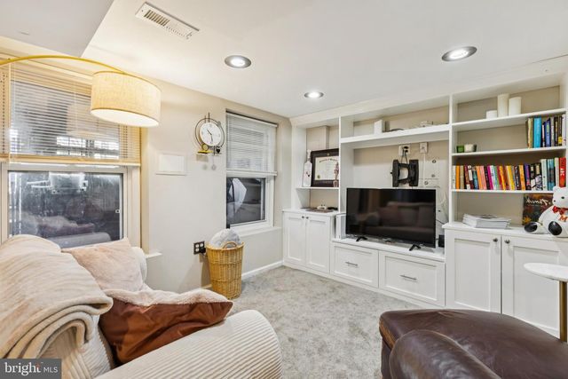 226 RHODE ISLAND AVE NW, Washington, DC 20001