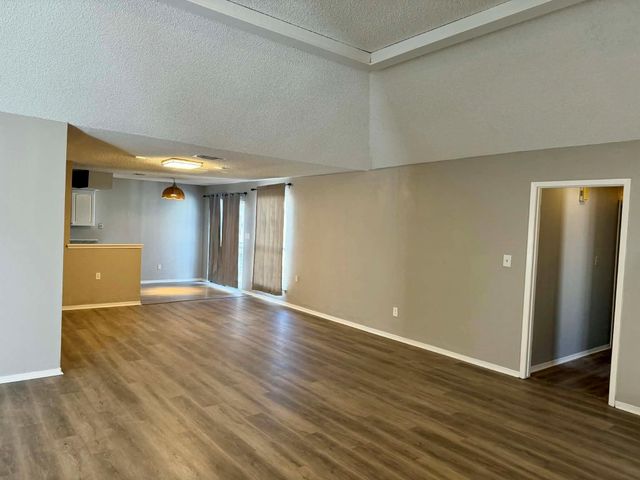 6534 Briar Glade Drive, Houston, TX 77072