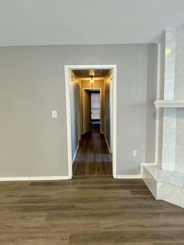 6534 Briar Glade Drive, Houston, TX 77072