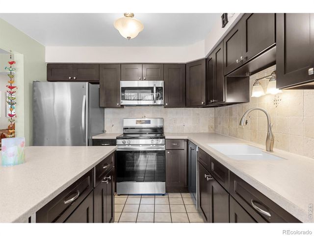 10933 W 67th Place, Arvada, CO 80004