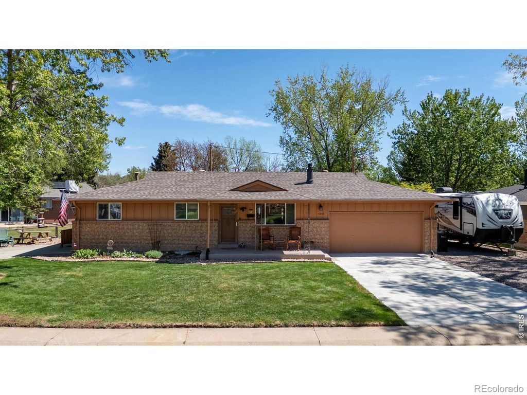 10933 W 67th Place, Arvada, CO 80004
