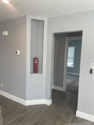 935 CANTON, San Antonio, TX 78202