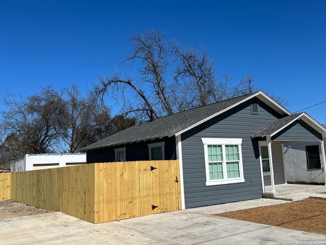 935 CANTON, San Antonio, TX 78202