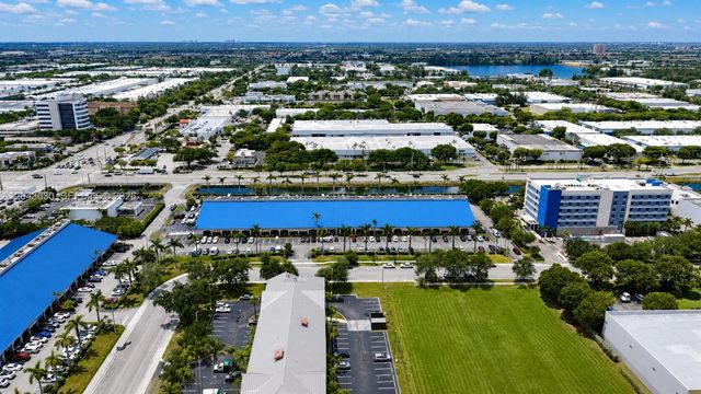 8726 NW 26 Street 18, Doral, FL 33172