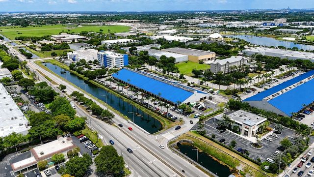 8726 NW 26 Street 18, Doral, FL 33172