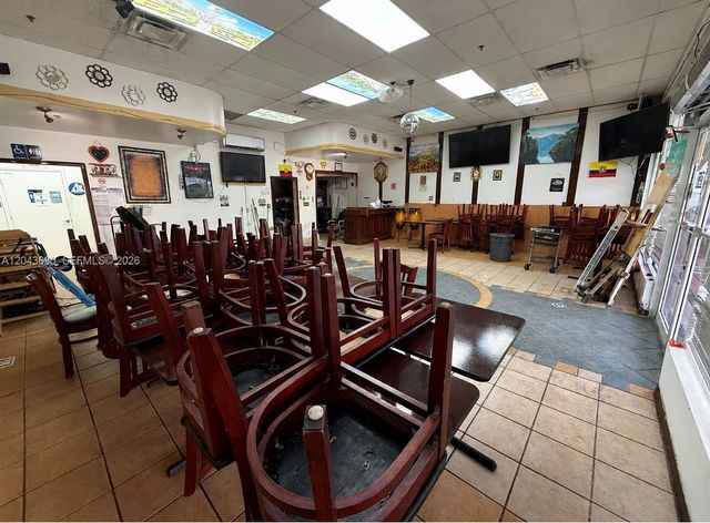 8726 NW 26 Street 18, Doral, FL 33172