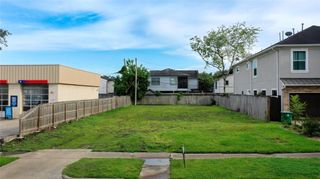 2107 W Main Street, Houston, TX 77098