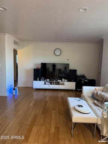 2023 W CLARENDON Avenue, Phoenix, AZ 85016