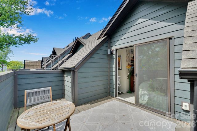 336 Twinflower Lane, Charlotte, NC 28205