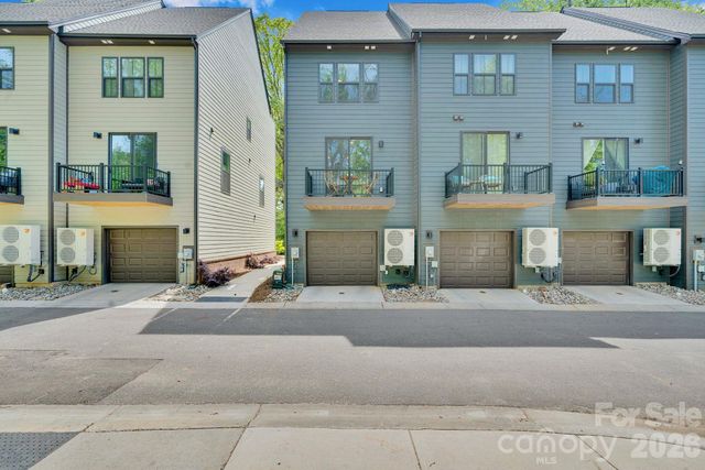 336 Twinflower Lane, Charlotte, NC 28205