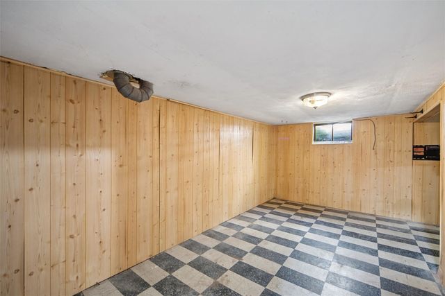 2521 57th Street, Des Moines, IA 50310