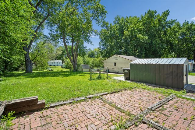 2521 57th Street, Des Moines, IA 50310