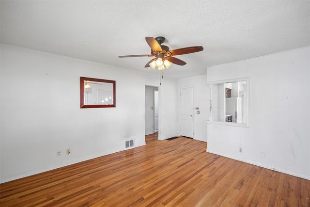 2521 57th Street, Des Moines, IA 50310