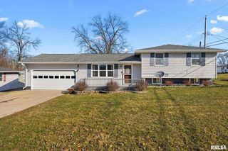 101 AVALON Drive, Washington, IL 61571