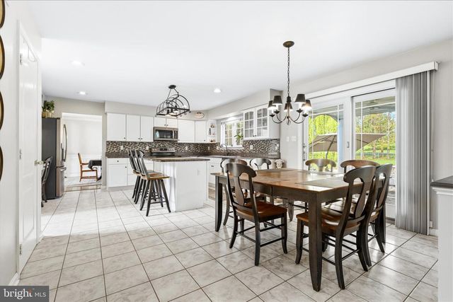 4114 LOMAR, Mount Airy, MD 21771