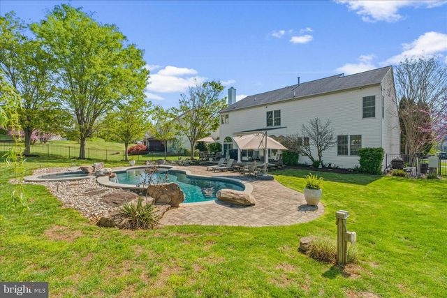 4114 LOMAR, Mount Airy, MD 21771