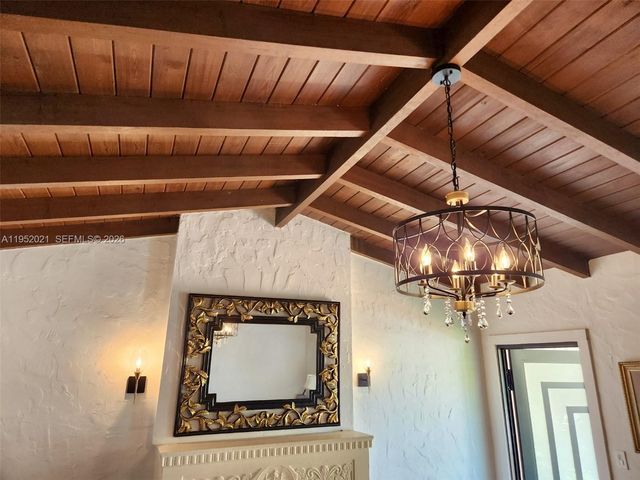 1650 SW 21st St ., Miami, FL 33145