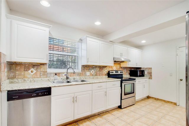 1650 SW 21st St ., Miami, FL 33145