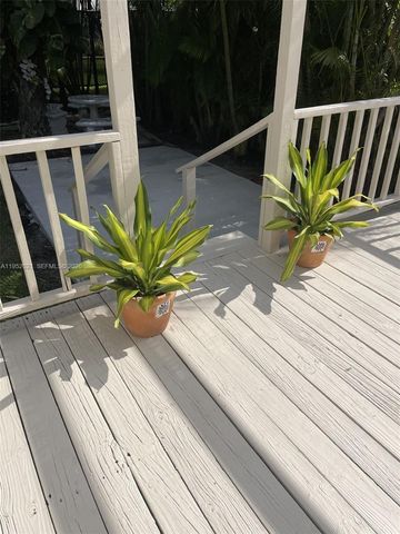 1650 SW 21st St ., Miami, FL 33145