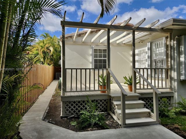 1650 SW 21st St ., Miami, FL 33145