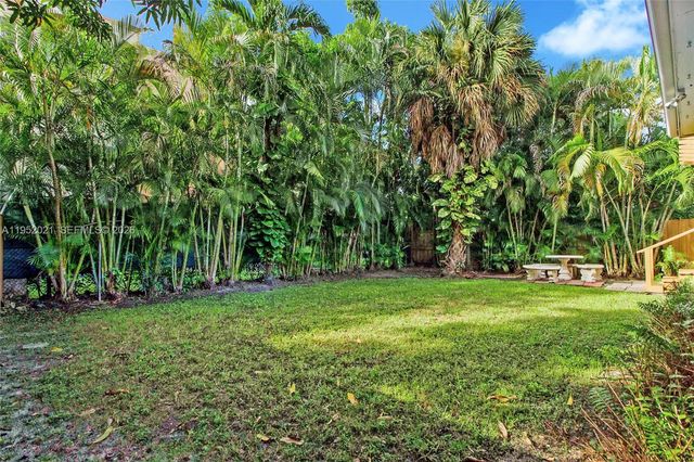 1650 SW 21st St ., Miami, FL 33145