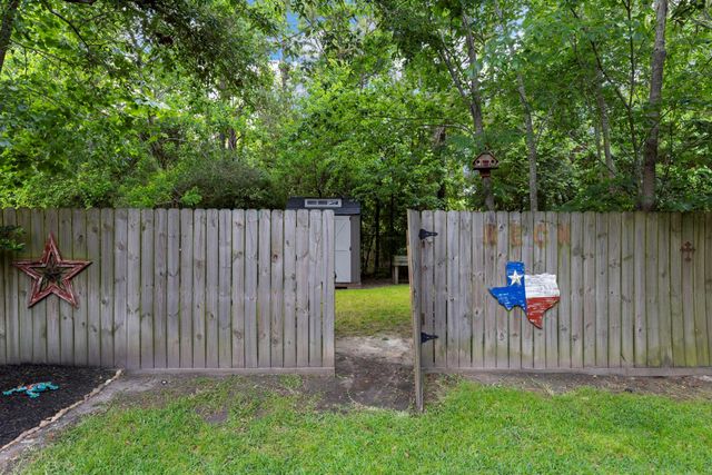 6923 Sanders Hill Lane, Humble, TX 77396