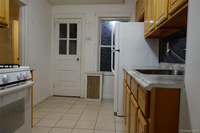 16011 84th Road, Jamaica Hills, NY 11432