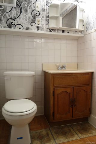 16011 84th Road, Jamaica Hills, NY 11432