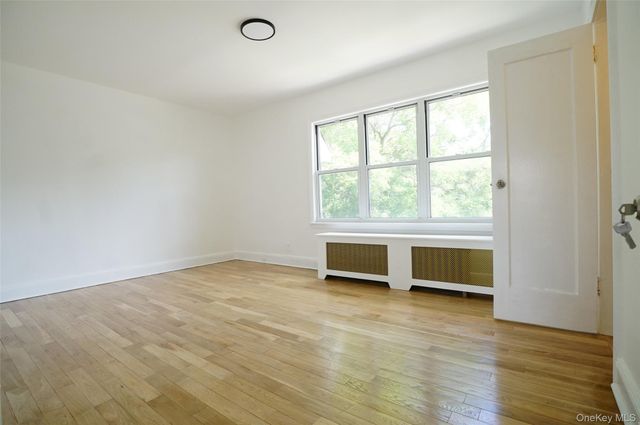 16011 84th Road, Jamaica Hills, NY 11432