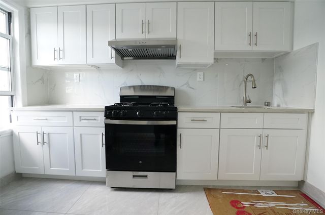 16011 84th Road, Jamaica Hills, NY 11432