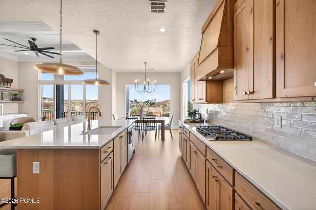 1886 N Chapman Drive, Washington, UT 84780