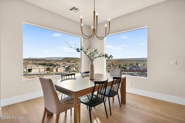 1886 N Chapman Drive, Washington, UT 84780