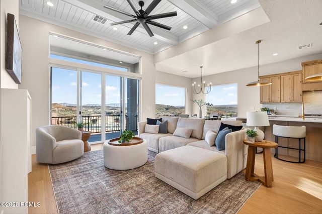 1886 N Chapman Drive, Washington, UT 84780