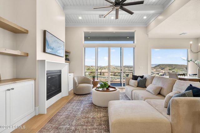 1886 N Chapman Drive, Washington, UT 84780