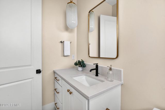 1886 N Chapman Drive, Washington, UT 84780