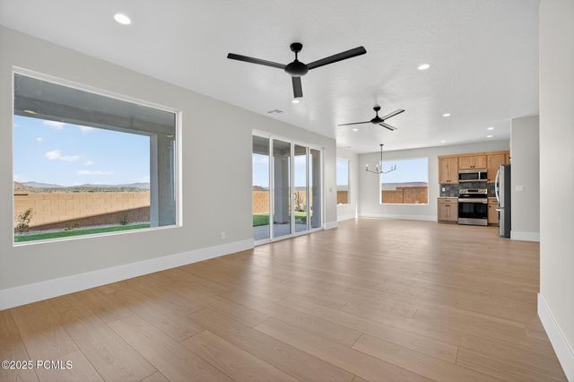 1886 N Chapman Drive, Washington, UT 84780