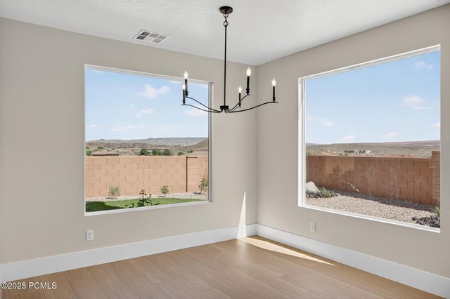 1886 N Chapman Drive, Washington, UT 84780