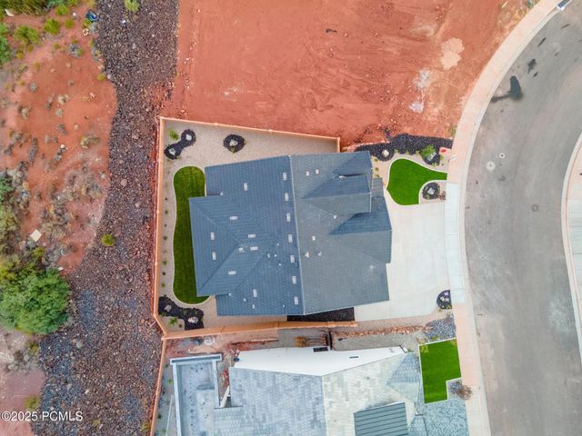 1886 N Chapman Drive, Washington, UT 84780