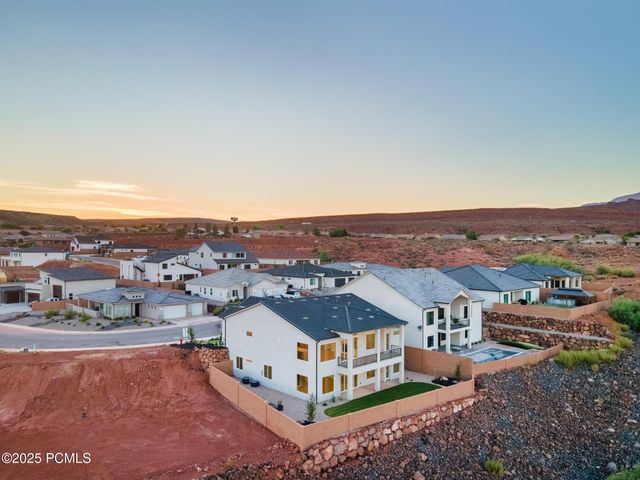 1886 N Chapman Drive, Washington, UT 84780