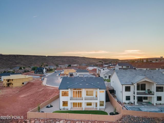 1886 N Chapman Drive, Washington, UT 84780