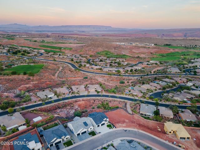 1886 N Chapman Drive, Washington, UT 84780