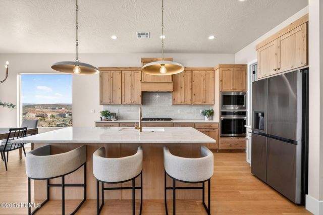 1886 N Chapman Drive, Washington, UT 84780