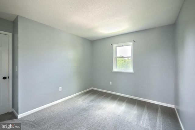 2832 GLEN HOLLOW DR, York, PA 17406