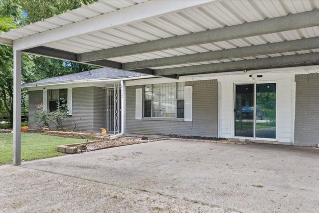 2402 Hodges Street, Baytown, TX 77521
