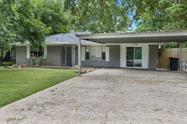 2402 Hodges Street, Baytown, TX 77521
