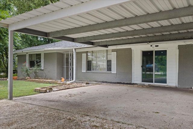 2402 Hodges Street, Baytown, TX 77521