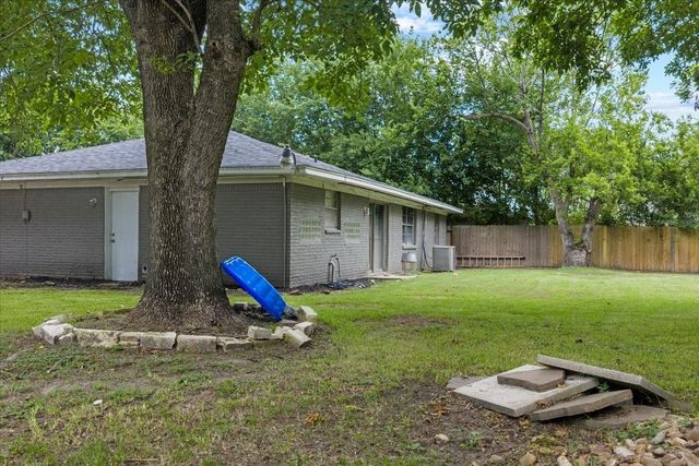 2402 Hodges Street, Baytown, TX 77521