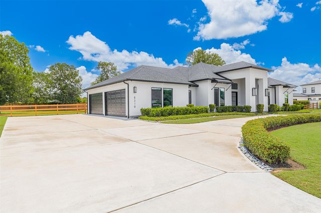 8318 Woods Hollow Trail, Fulshear, TX 77406