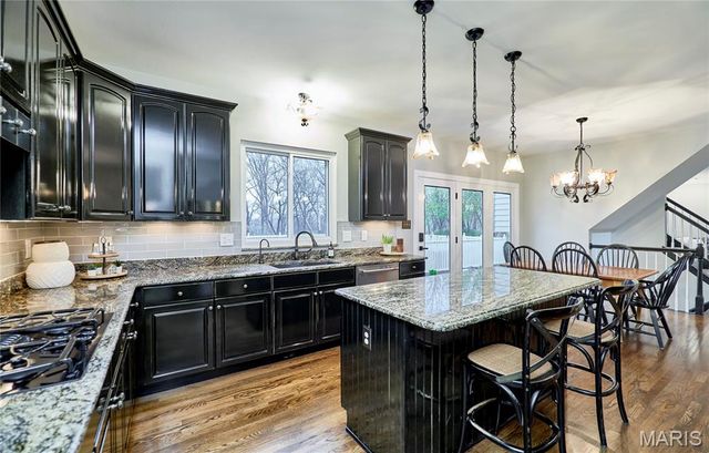1008 Sheffield Forest Drive, Wildwood, MO 63021